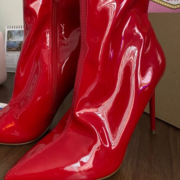 Steve Madden Heel Boot - Size 7.5 - Patent Red (Posse) - Picture 3 of 5